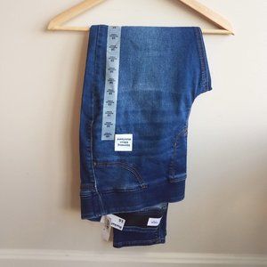 NWT Old Navy "Rockstar" Jeggings
